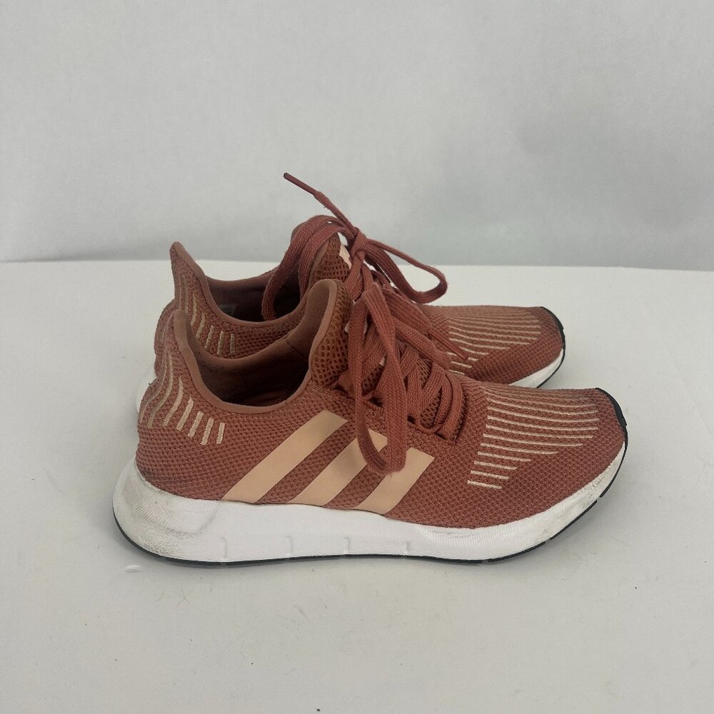 Adidas Swift Run 5.5